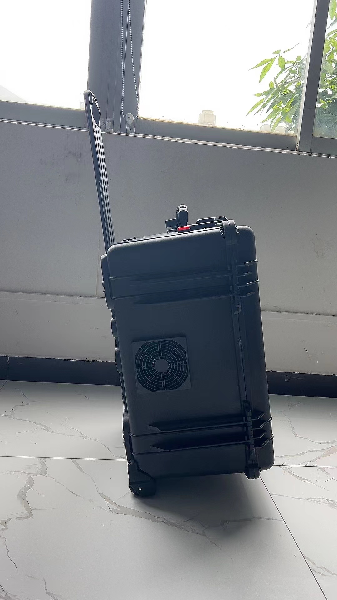 深州手拉箱型移动通信干扰器